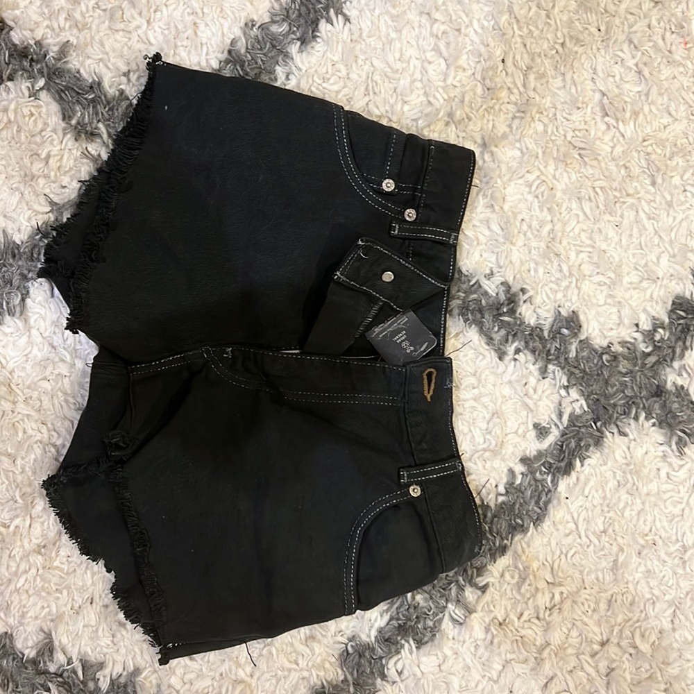 brand new levi’s black shorts